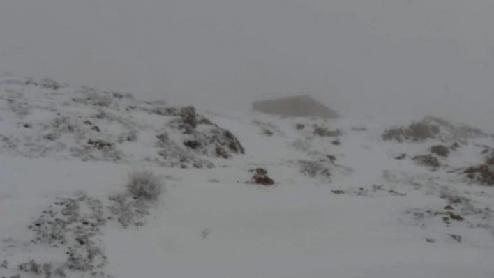 Mayıs ayında Nemrut'ta kar sürprizi