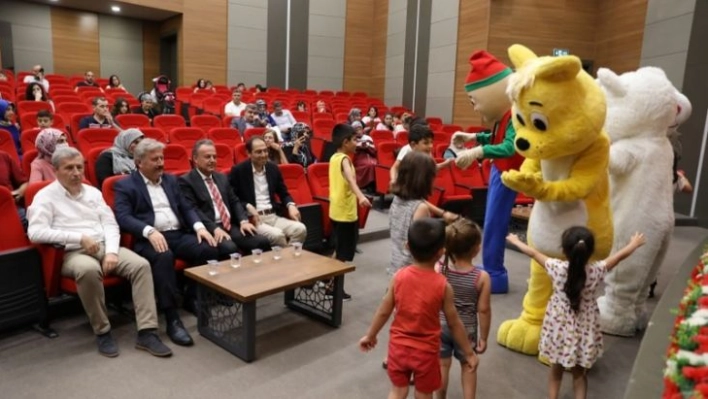 Melikgazi Belediyesi Diyabetli Çocuklara Sensörlü Şeker Ölçüm Cihazı Dağıttı