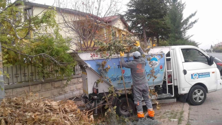 Melikgazi Belediyesi Gazel Temizliği Yapıyor