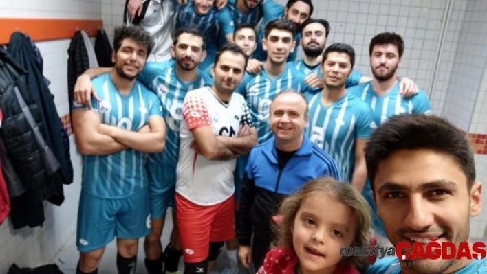 Melikgazi Belediyespor şampiyonluğa koşuyor