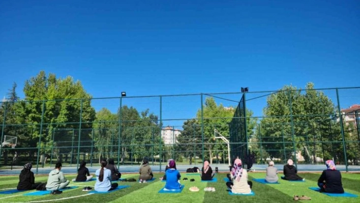 Melikgazi sağlıklı yaşam için güne sporla başlıyor