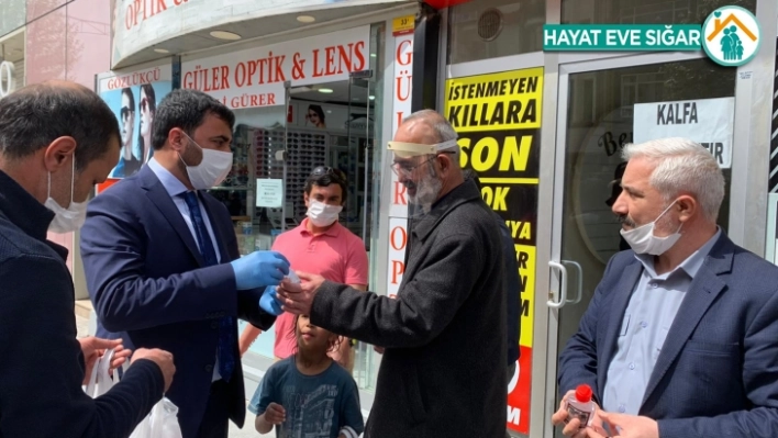 MHP Malatya İl Başkanlığından  Dezenfektan ve Maske Dağıtımı