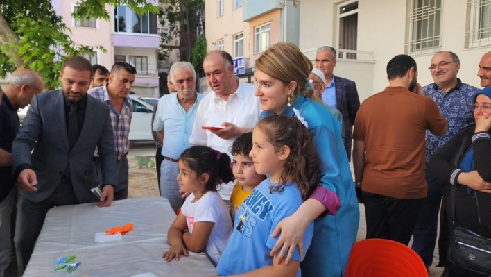 Milletvekili Ölmeztoprak vatandaşlarla bir araya geldi.