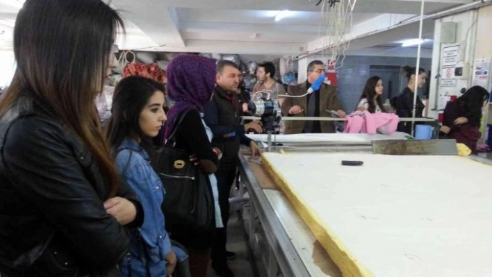 Moda tasarım öğrencilerinin sektör deneyimi