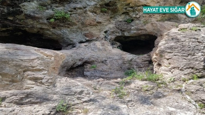 Çukurca'da terör örgütü PKK'ya ait mühimmat ve yaşam malzemeleri ele geçirildi