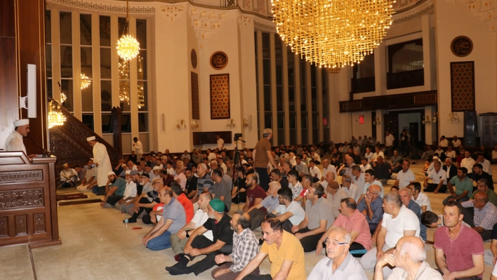 Müftü Dolu: Tek yolu Peygamber Efendimiz'in hayatını örnek almaktır