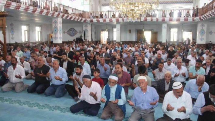 Muradiye'de 15 Temmuz şehirleri için mevlit okutuldu