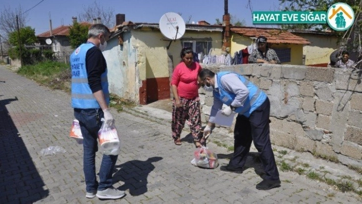 Muratlı ilçesinde 300 aileye yardım paketi