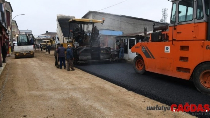 Muş Belediyesinden yağışlar öncesi asfalt seferberliği