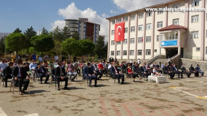 Muş'ta İlköğretim Haftası kutlandı