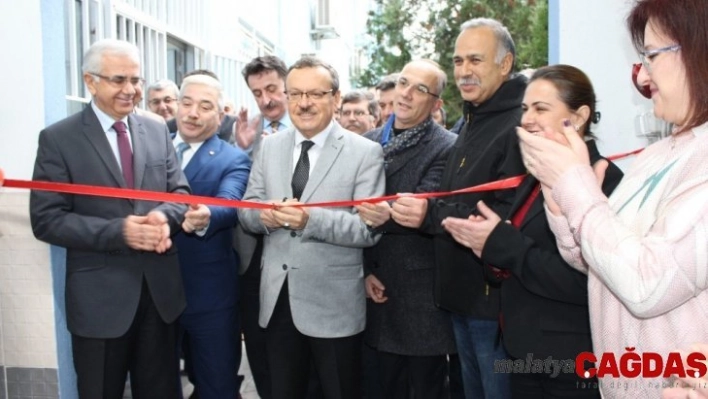 Mustafakemalpaşa Meslek Yüksekokulu'nda gıda laboratuarı açıldı