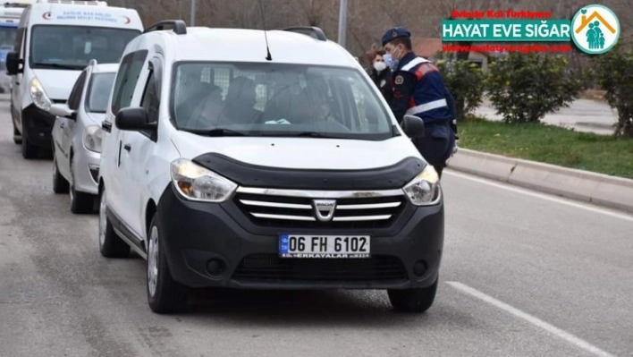 Nallıhan'da araçlar dezenfekte ediliyor