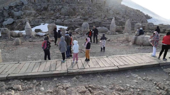 Nemrut Dağı'nda turizm sezonu açıldı