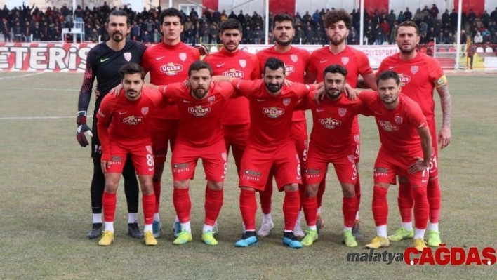 Nevşehir Belediyespor: 3 Pazarspor: 1