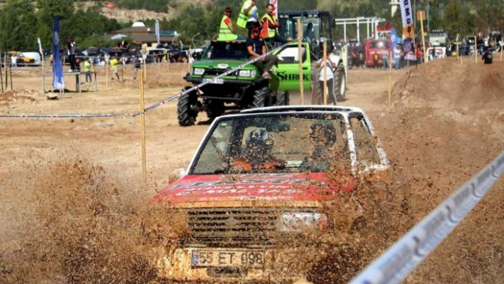 Off-road tutkunları Sivas'ta buluştu