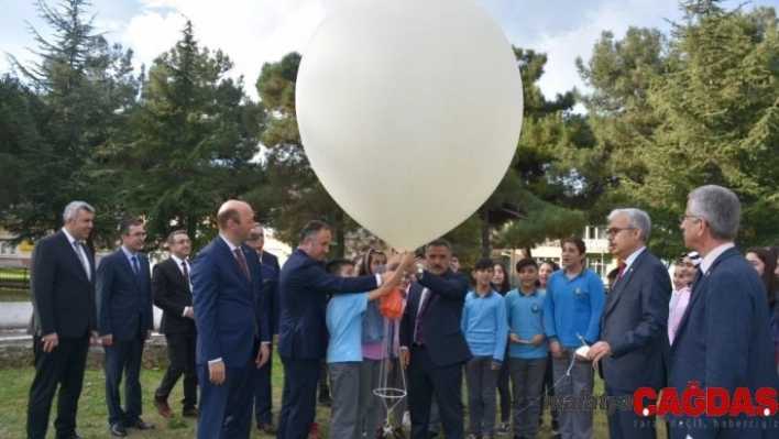 Öğrenciler atmosfere dokundu