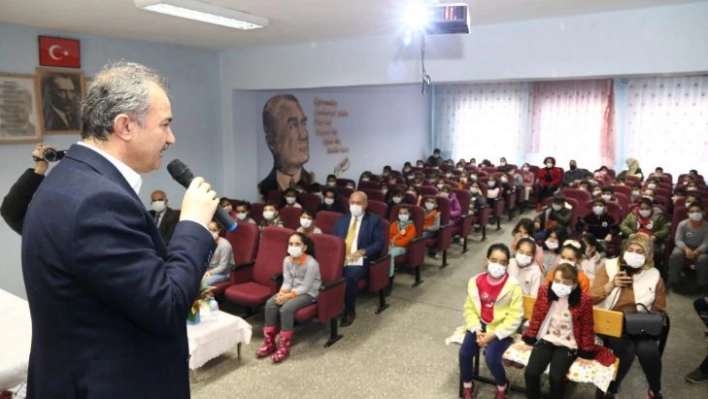 Öğrencilere çevre yönetimi semineri verildi