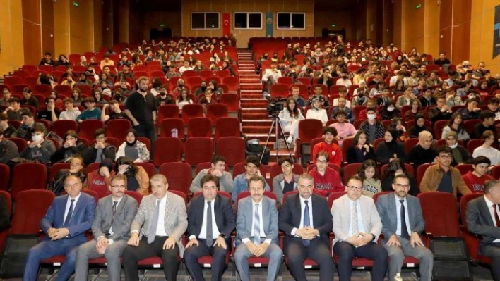 Öğrencilere mühendislik meslekleri tanıtıldı