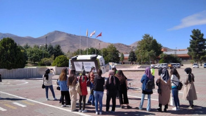 Öğrencilere trafik kuralları bilgilendirmesi