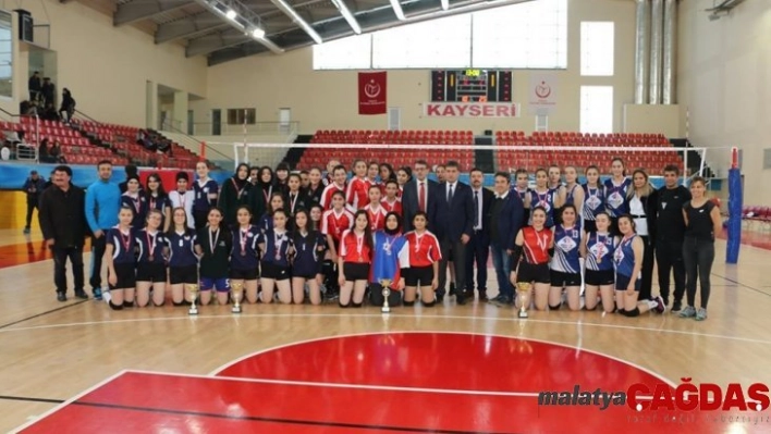 Okullar Arası Genç A Kız Voleybol İl Birinciliği Müsabakaları Tamamlandı