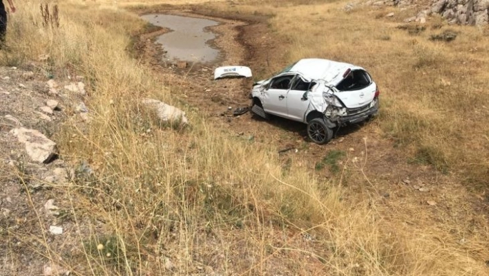 Otomobil şarampole uçtu, 6 yaşındaki çocuk ağır yaralandı