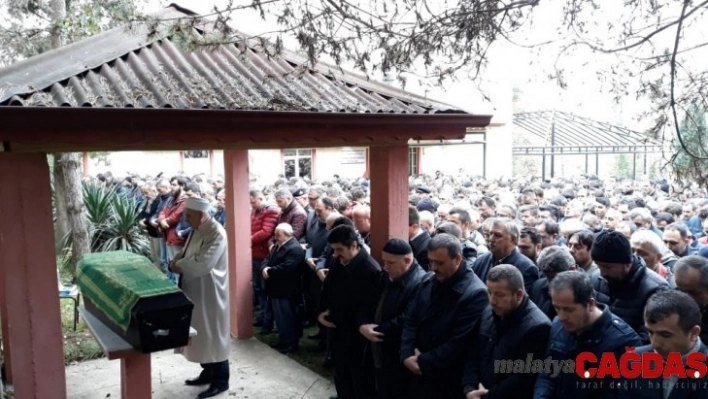 Otomobilin çarptığı lise öğrencisi defnedildi