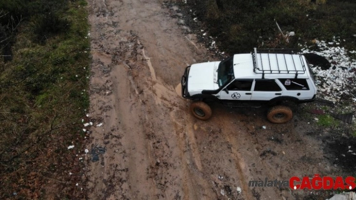 (Özel) Baba yadigarı 1996 model aracını off-road cipine çevirdi, görenler şaşkına döndü