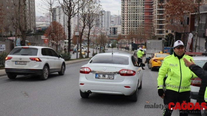 (Özel) Esenyurt'ta ticari taksilere şok uygulama