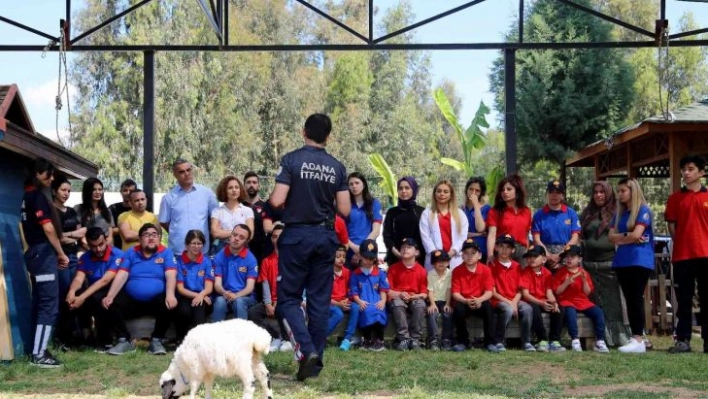 Özel gereksinimli çocuklara yangın eğitimi