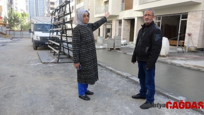 (Özel) Kartal'da çöken binada kızını kaybeden Güler Yılmaz, 301 gün sonra aynı yerde