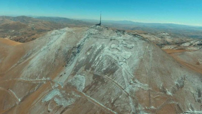 Palandöken'in beyaza bürünen zirvesi dron ile görüntülendi