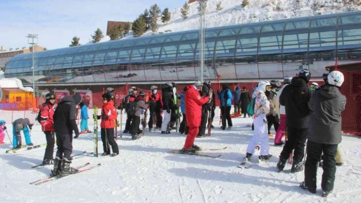 Palandöken sömestir'de 400 bin kişiyi ağırladı