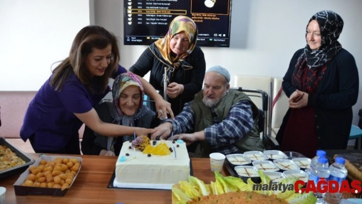 Palyatif hastasına doğum günü sürprizi