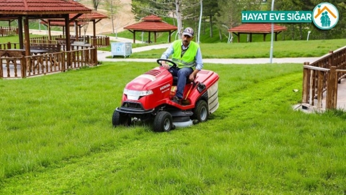 Park ve bahçelerde bahar temizliği