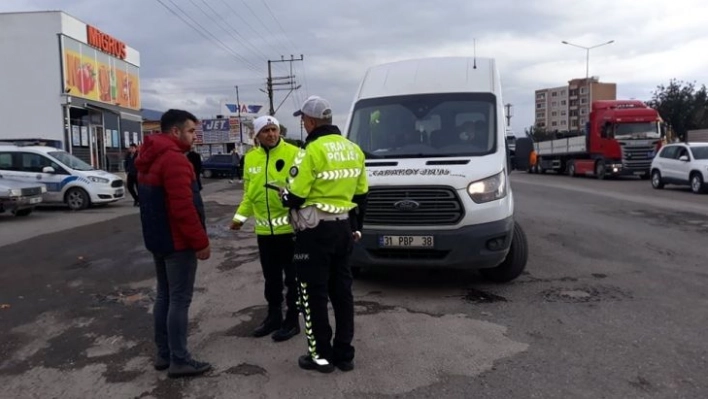 Payas'ta servis araçları denetlendi