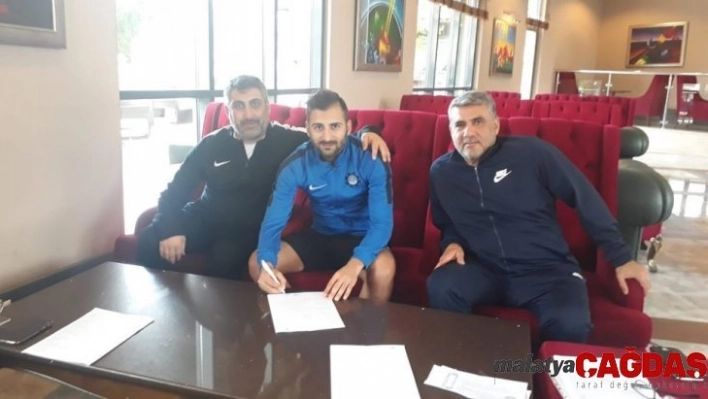 Payasspor 3 futbolcuyu renklerine bağladı