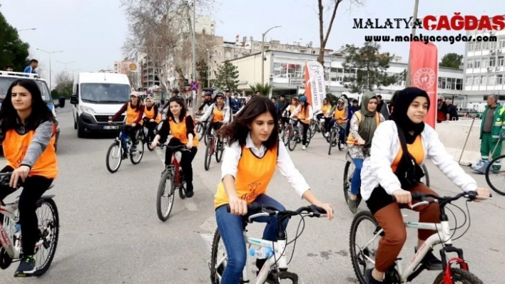 Pedallar bu kez kadınlar için çevrildi