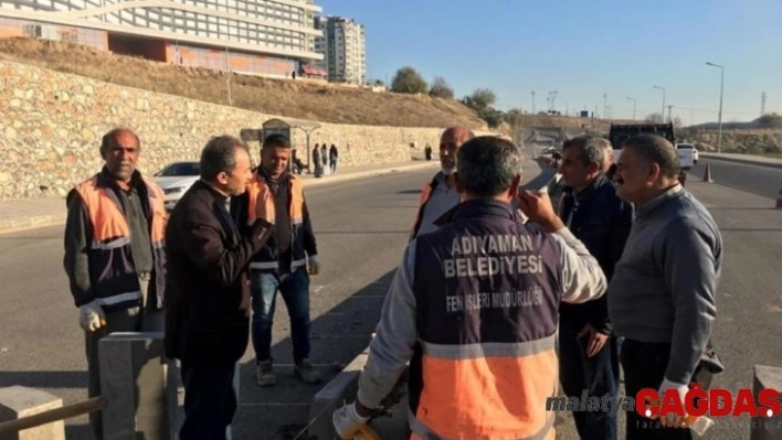 Petrol Caddesinde refüj düzenleme çalışması