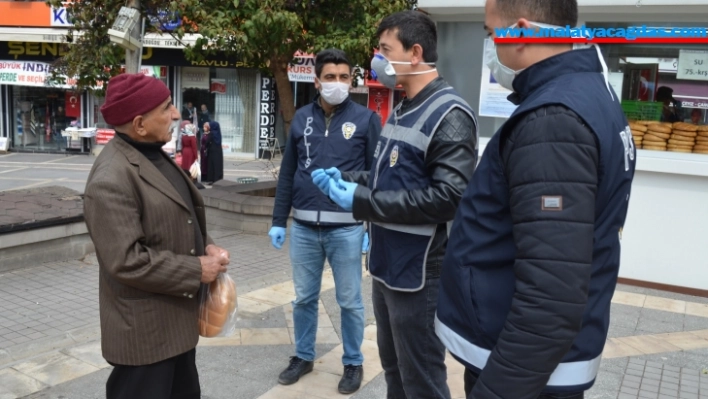 Polis 65 Yaş Üstü Vatandaşları Uyardı