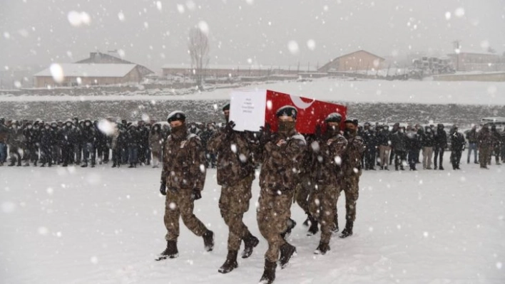 Polis Memuru Özcan memleketine uğurlandı