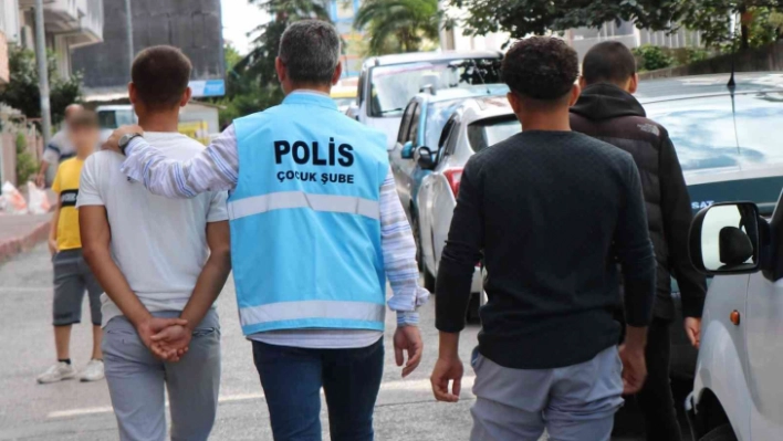 Polis, okul çevrelerinde kuş uçurtmuyor