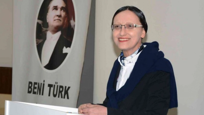 Prof. Dr. Mutlu Özcan: 'Yurt dışına gidin ama o ülkenin kölesi olmayın'