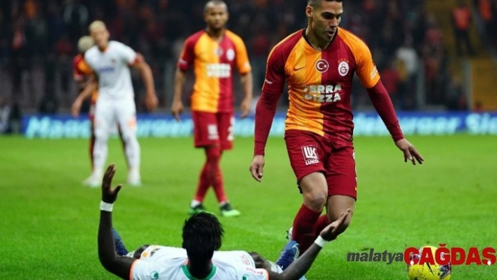 Radamel Falcao formasına kavuştu