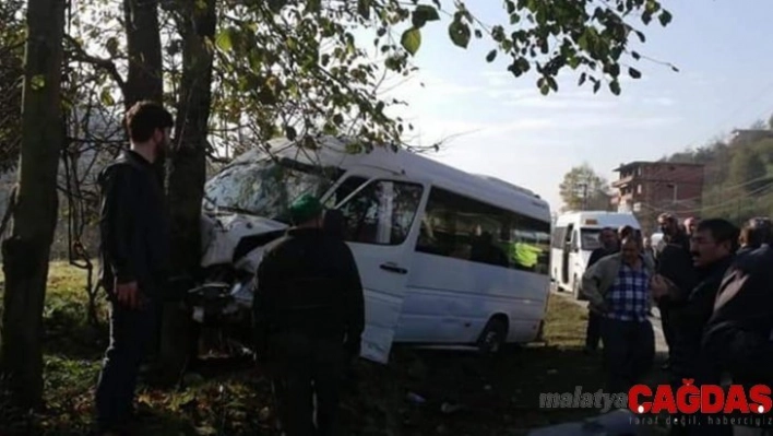 Rize'de trafik kazası: 15 yaralı