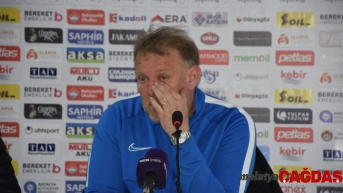 Robert Prosinecki: '5 golün 3'ünü biz rakibimize hediye ettik'