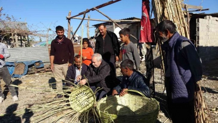 Romanların kamıştan sepetleri ekonomiye kazandırıldı