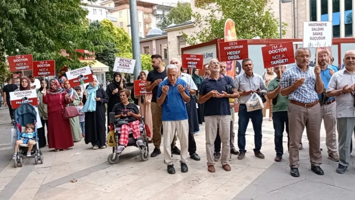 Sağlıkçıların Gazze protestosu sürüyor