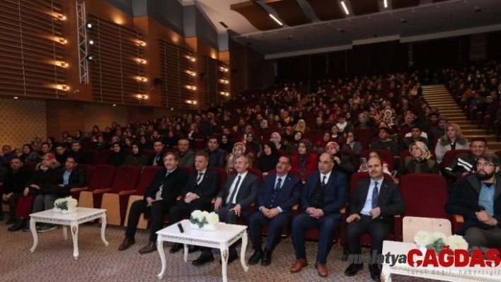 Şahinbey Belediyesi 161 öğrenciyi daha Umre'ye götürüyor