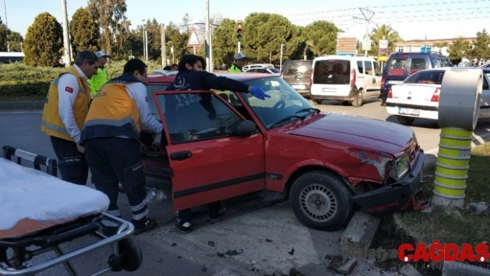 Samsun'da otomobiller çarpıştı: 1 yaralı