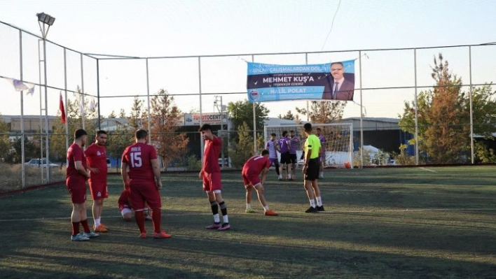 Sanayi esnafı 25 yıl sonra turnuvada ter döktü